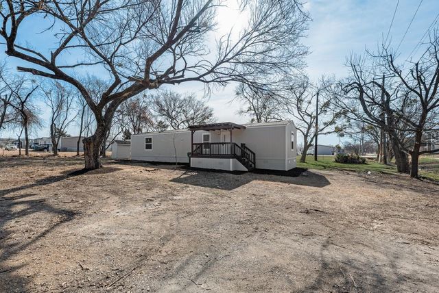 393 Knollwood Road, Knollwood, TX 75092