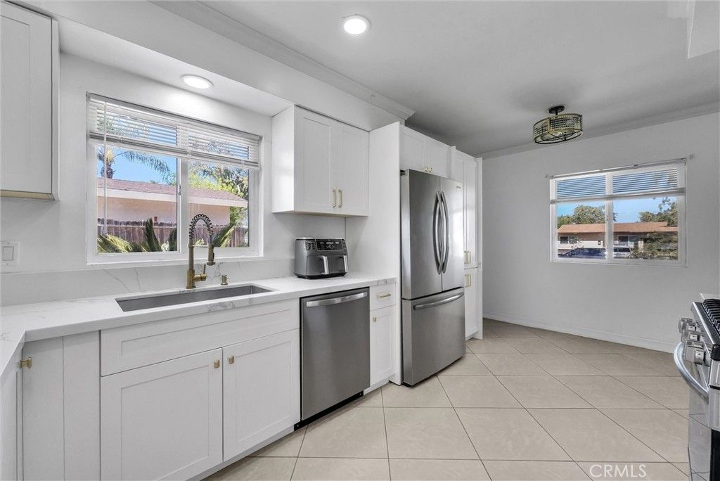1134 Redwood, Corona, CA 92879 — photo 4