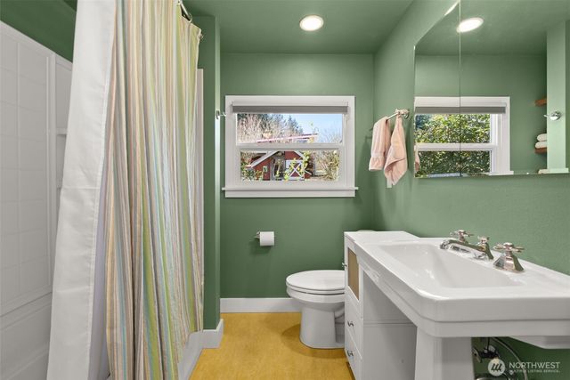 6436 Guerin Street SW, Olympia, WA 98512