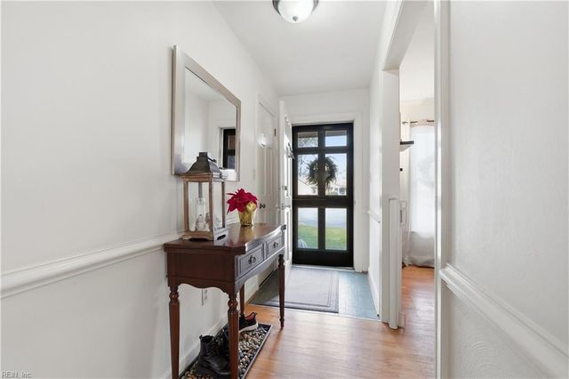 992 Larkaway CT, Virginia Beach, VA 23464