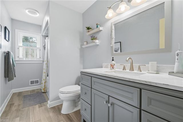 992 Larkaway CT, Virginia Beach, VA 23464