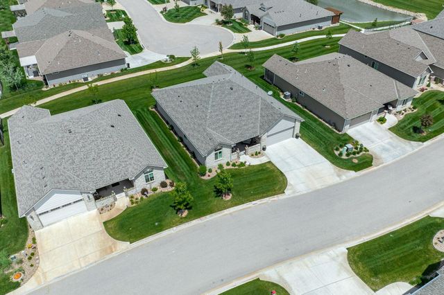 3673 N Lakeway Ct, Wichita, KS 67205