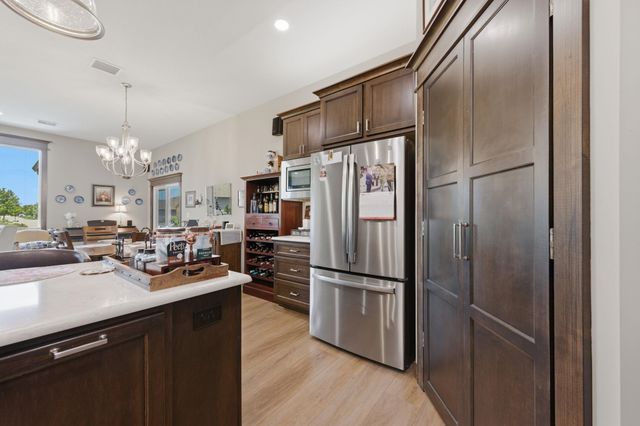 3673 N Lakeway Ct, Wichita, KS 67205