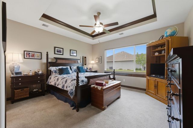 3673 N Lakeway Ct, Wichita, KS 67205