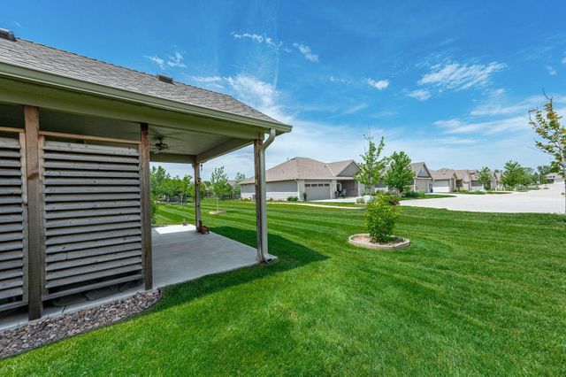 3673 N Lakeway Ct, Wichita, KS 67205
