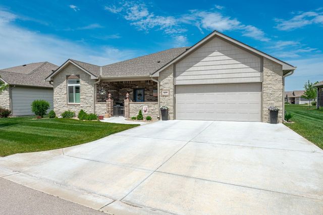 3673 N Lakeway Ct, Wichita, KS 67205