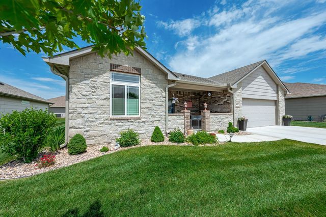 3673 N Lakeway Ct, Wichita, KS 67205