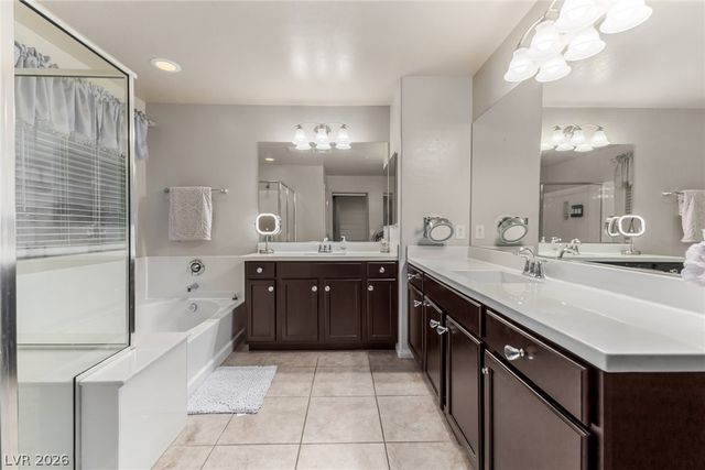 1160 Strada Cristallo, Henderson, NV 89011