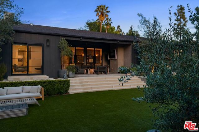 4417 Gentry Avenue, Valley Village, CA 91607