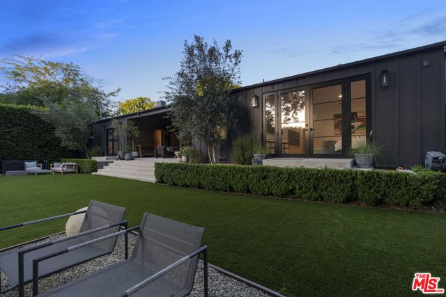 4417 Gentry Avenue, Valley Village, CA 91607