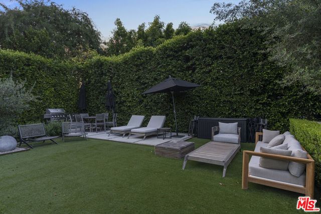 4417 Gentry Avenue, Valley Village, CA 91607