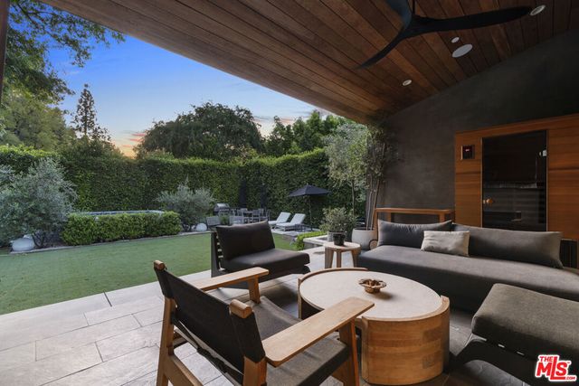 4417 Gentry Avenue, Valley Village, CA 91607