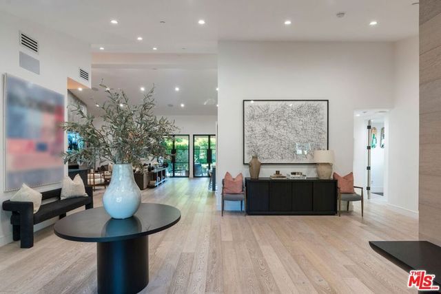 4417 Gentry Avenue, Valley Village, CA 91607