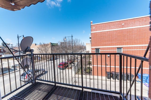 4145 N MILWAUKEE Avenue 2, Chicago, IL 60641