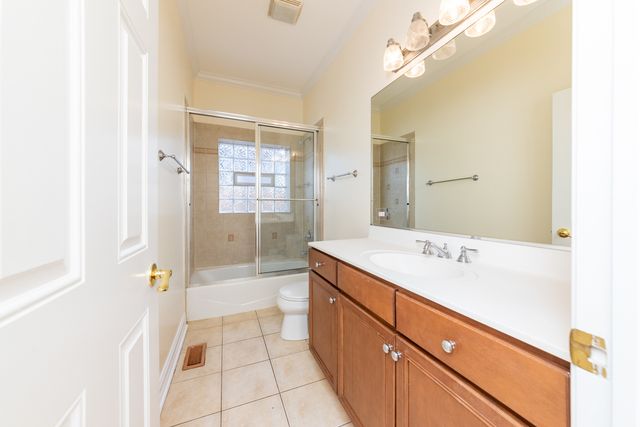 4145 N MILWAUKEE Avenue 2, Chicago, IL 60641