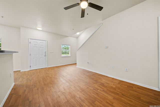 1000 DIAMOND DR, Boerne, TX 78006
