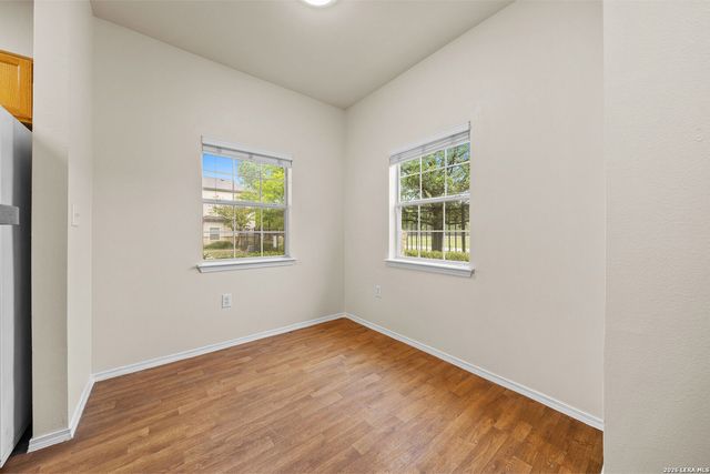 1000 DIAMOND DR, Boerne, TX 78006