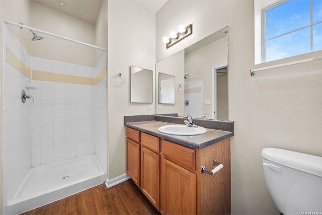 1000 DIAMOND DR, Boerne, TX 78006