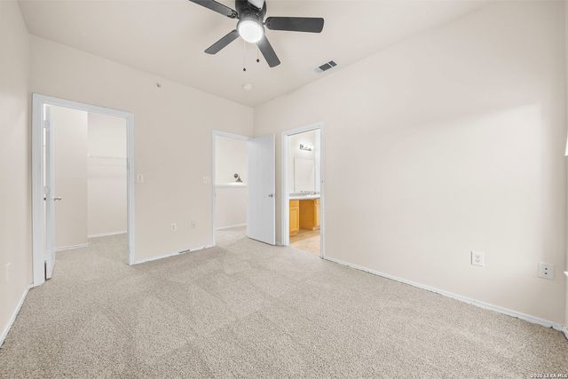 1000 DIAMOND DR, Boerne, TX 78006