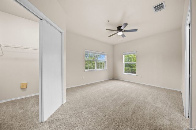 1000 DIAMOND DR, Boerne, TX 78006