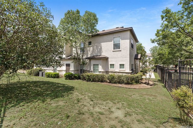 1000 DIAMOND DR, Boerne, TX 78006