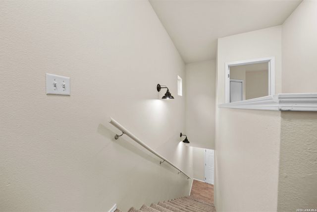 1000 DIAMOND DR, Boerne, TX 78006