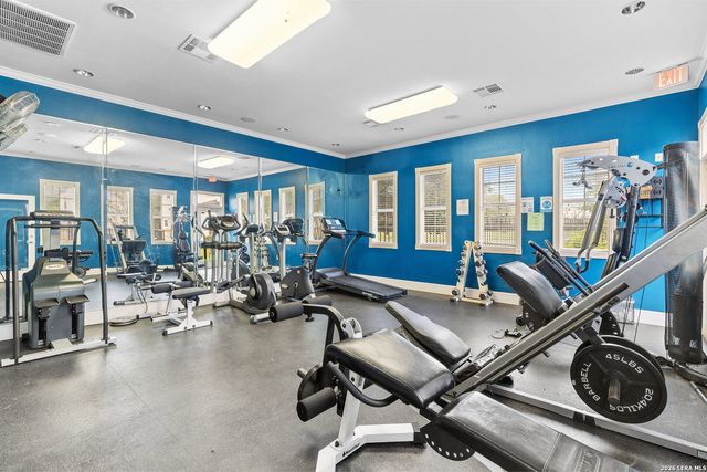 1000 DIAMOND DR, Boerne, TX 78006
