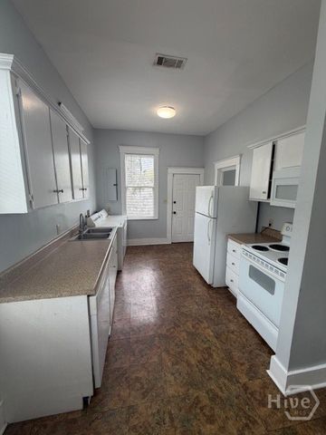 416 E 31st Street, Savannah, GA 31401