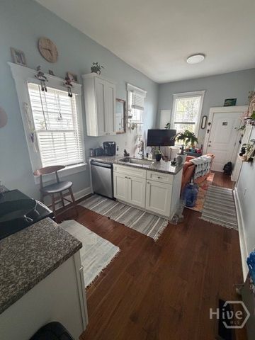 416 E 31st Street, Savannah, GA 31401