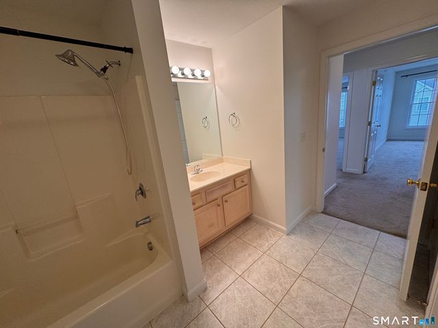 128 Meridian Street 211, Groton, CT 06340