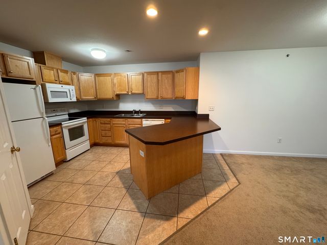 128 Meridian Street 211, Groton, CT 06340