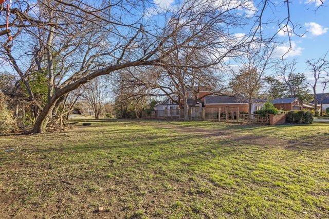 8058 Eagle Trail, Dallas, TX 75238