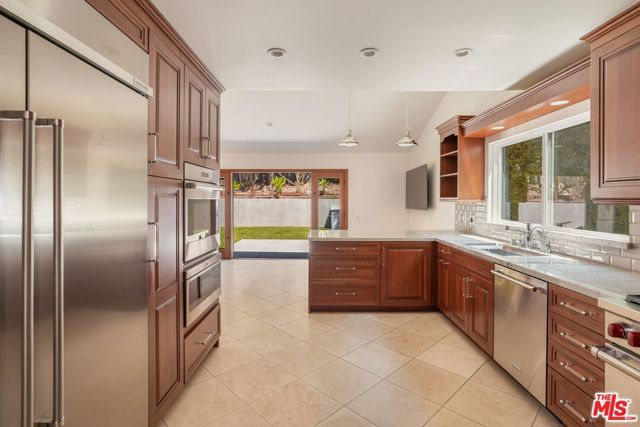 17309 Avenida De La Herradura, Los Angeles, CA 90272