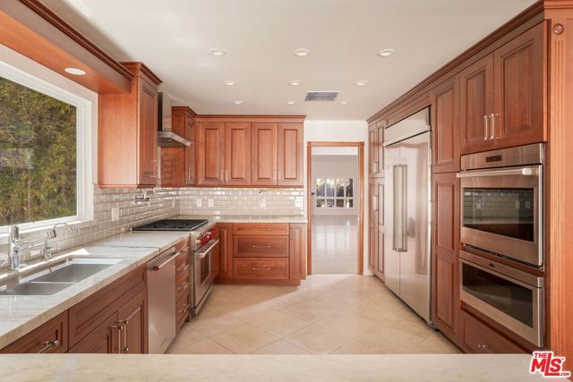 17309 Avenida De La Herradura, Los Angeles, CA 90272