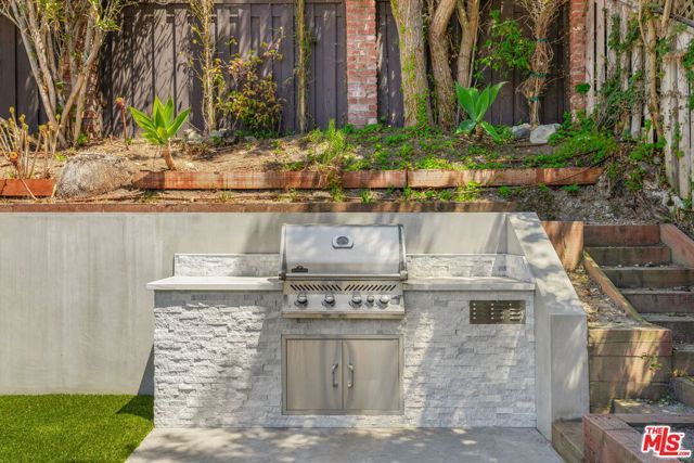 17309 Avenida De La Herradura, Los Angeles, CA 90272