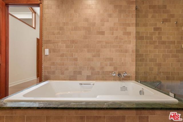 17309 Avenida De La Herradura, Los Angeles, CA 90272
