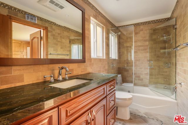 17309 Avenida De La Herradura, Los Angeles, CA 90272
