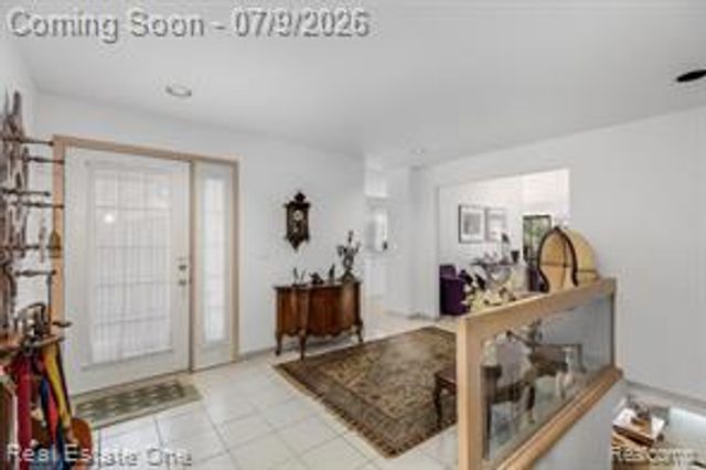 6273 Celeste Road, West Bloomfield, MI 48322