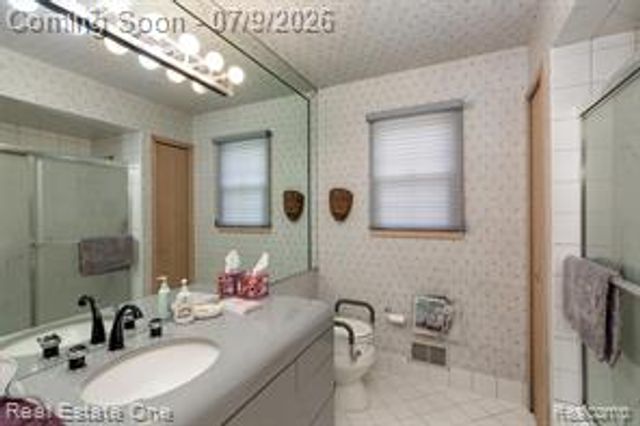 6273 Celeste Road, West Bloomfield, MI 48322