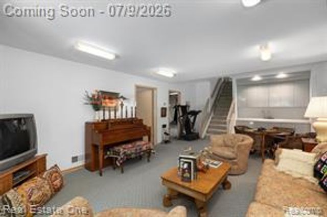 6273 Celeste Road, West Bloomfield, MI 48322