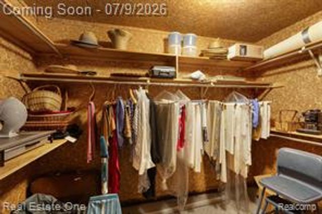 6273 Celeste Road, West Bloomfield, MI 48322