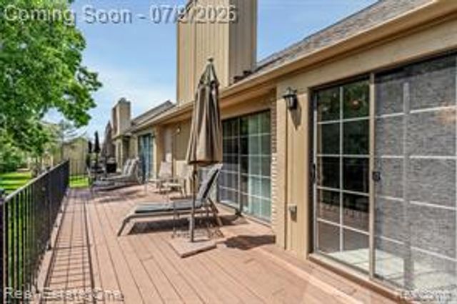 6273 Celeste Road, West Bloomfield, MI 48322
