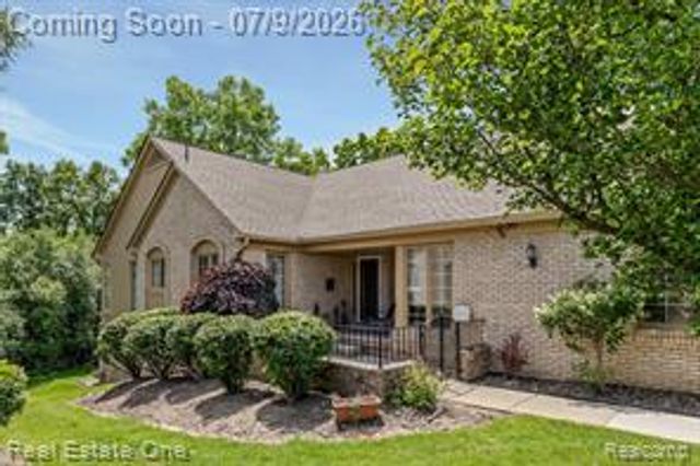 6273 Celeste Road, West Bloomfield, MI 48322