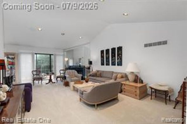 6273 Celeste Road, West Bloomfield, MI 48322