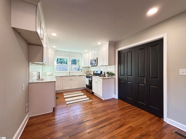 7 Hardale Lane, Greenville, SC 29607