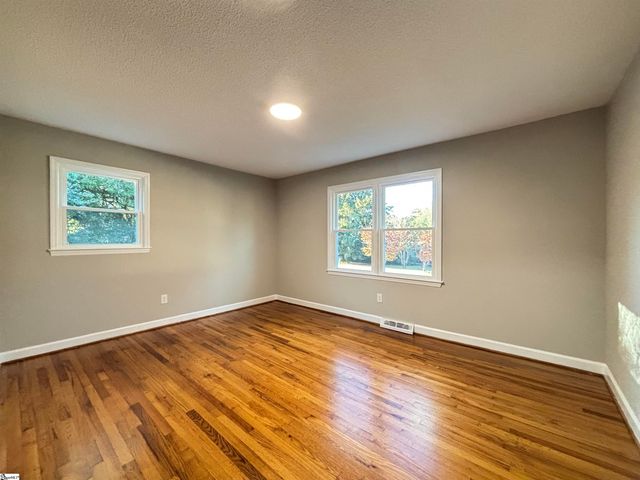 7 Hardale Lane, Greenville, SC 29607