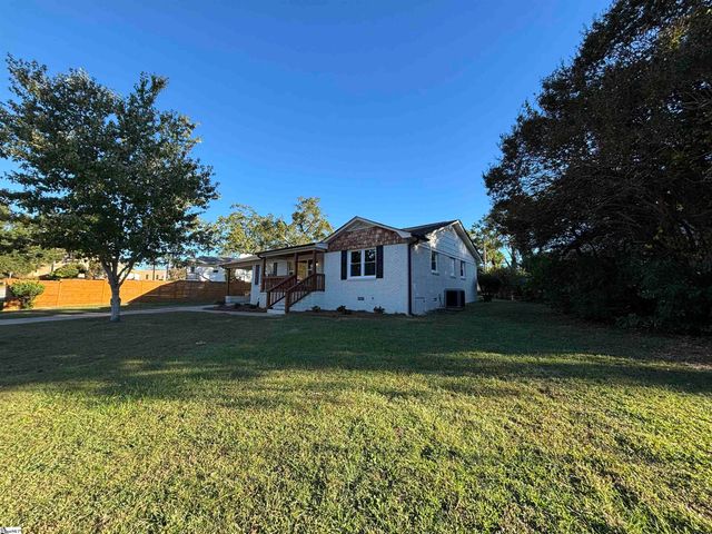 7 Hardale Lane, Greenville, SC 29607