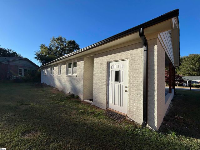 7 Hardale Lane, Greenville, SC 29607