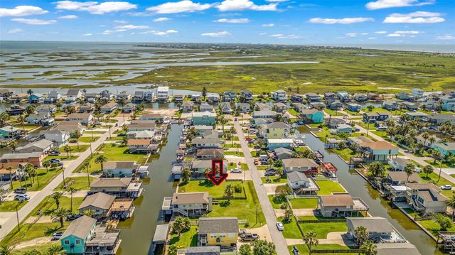 16530 Nassau Way, Jamaica Beach, TX 77554