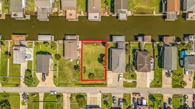 16530 Nassau Way, Jamaica Beach, TX 77554